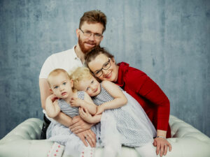 Familienfotoshooting mit zwei Kindern
