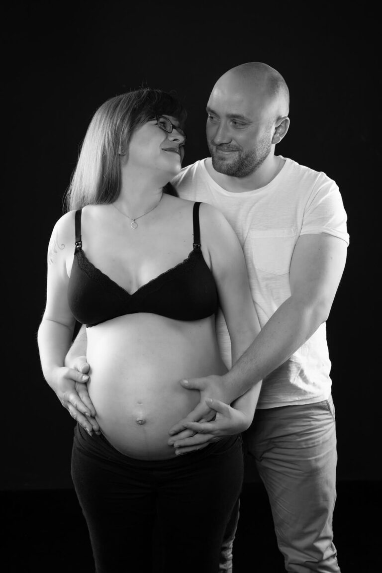 Schwangerschaftsfotos mit Vater und Mutter